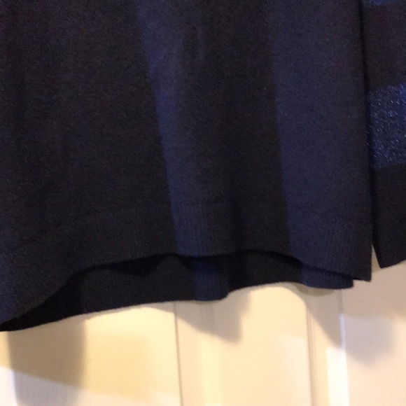 Sweater - Picture 7 of 9